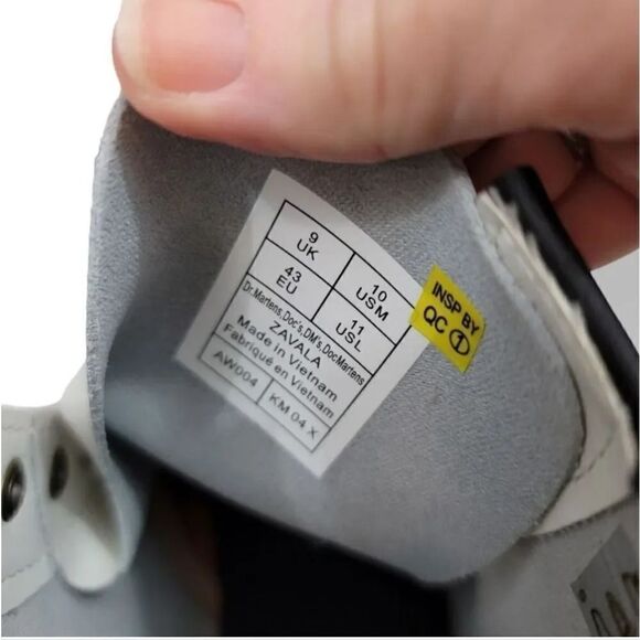 NEW Dr. Martens Zavala T Lamper Combat Boot in White Leather Unisex M 10/W 11 - Picture 12 of 15